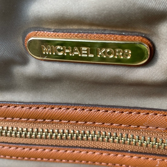 Michael Kors Zippered Polyester Tote - Picture 3 of 16